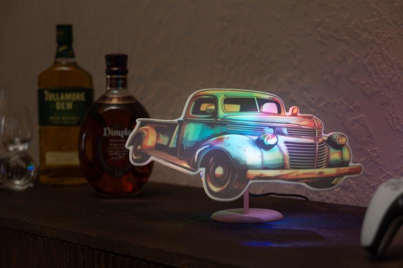 Oldtimer truck pickup glow